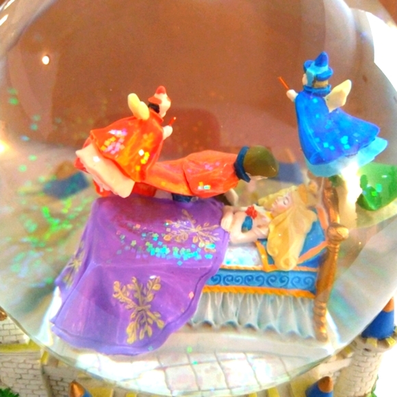 Vintage Sleeping Beauty Disney Musical Snowglobe - Picture 7 of 11